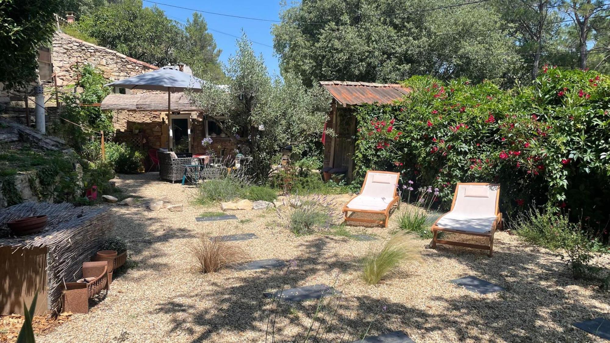 Jolie Annexe Du Mas Dans Le Coeur De La Garrigue Nimoise Villa Nimes Ngoại thất bức ảnh