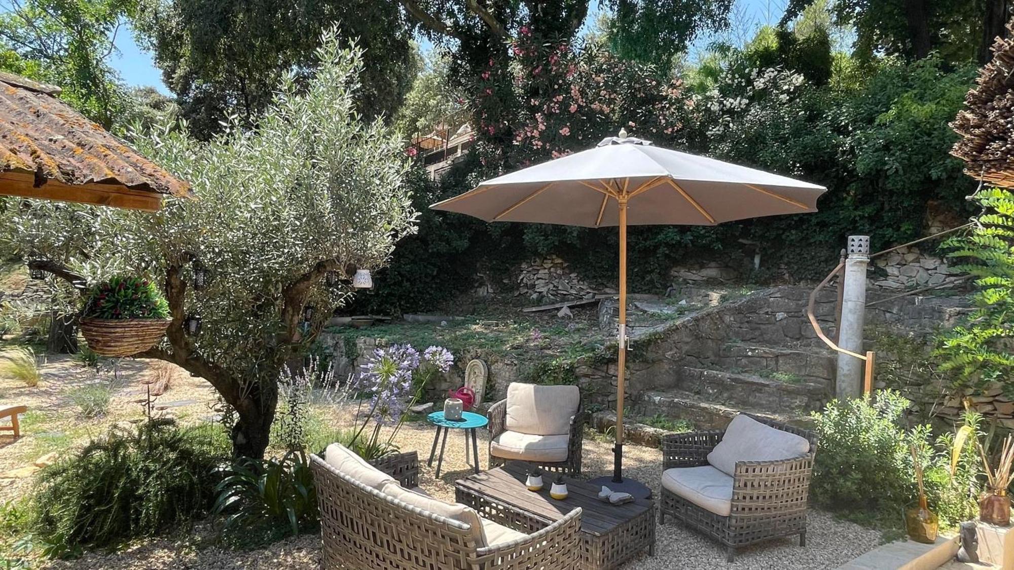 Jolie Annexe Du Mas Dans Le Coeur De La Garrigue Nimoise Villa Nimes Ngoại thất bức ảnh